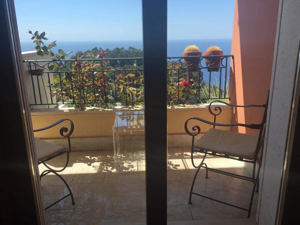 Sunny Panoramic Balcony Apartment เอซ ภายนอก รูปภาพ