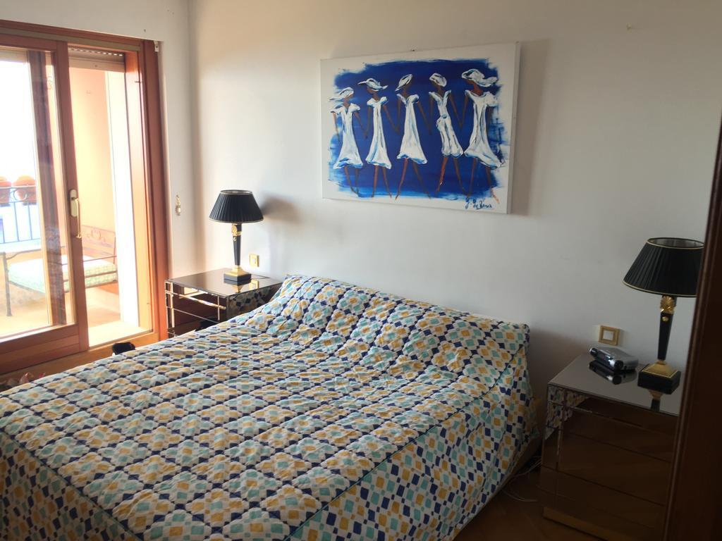 Sunny Panoramic Balcony Apartment เอซ ภายนอก รูปภาพ