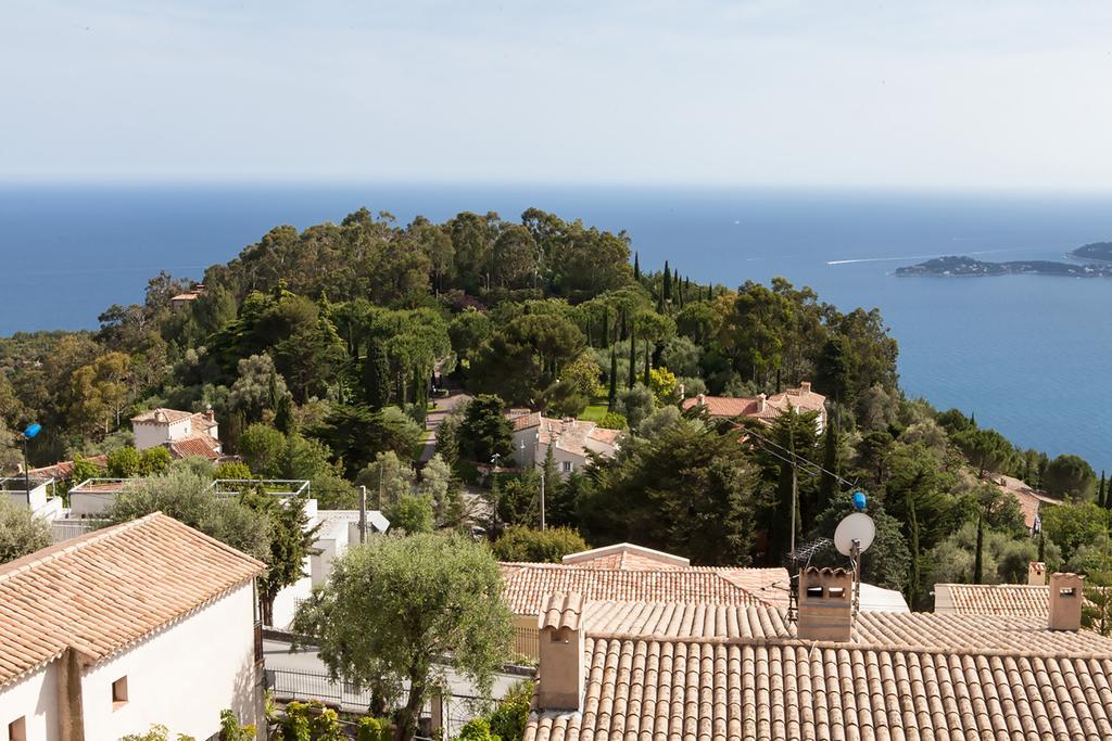Sunny Panoramic Balcony Apartment เอซ ภายนอก รูปภาพ