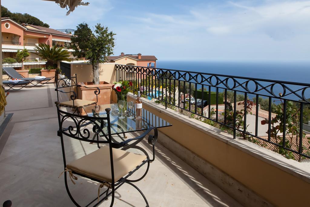 Sunny Panoramic Balcony Apartment เอซ ภายนอก รูปภาพ